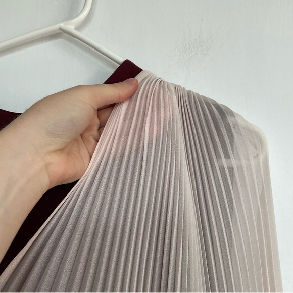 NWT Giada Made in Italy Pleated Mini Dress Red Ombré  Maroon Size 40 - Picture 4 of 11